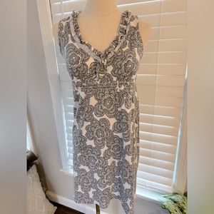 LOFT/Gray & White flower prong mini sundress